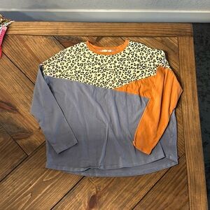 Long sleeve easel shirt